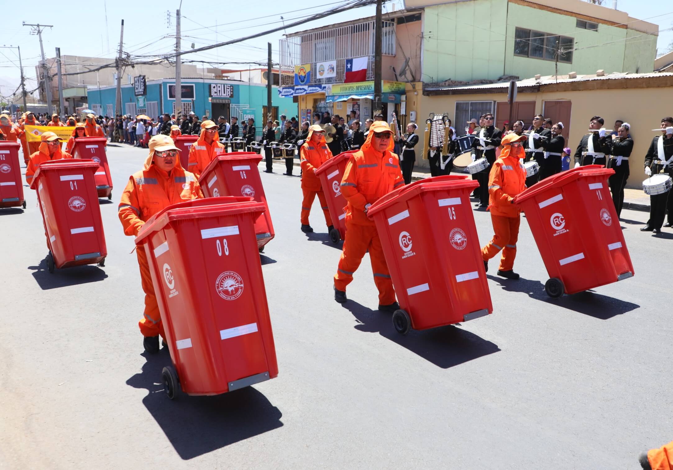 MÁS DE 200 INSTITUCIONES PARTICIPARON EN EL DESFILE CIUDADANO
