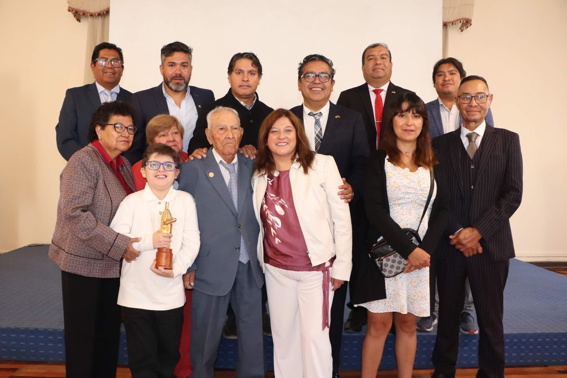 MUNICIPALIDAD DE CALAMA REALIZA HOMENAJE A HECTOR MANACA
