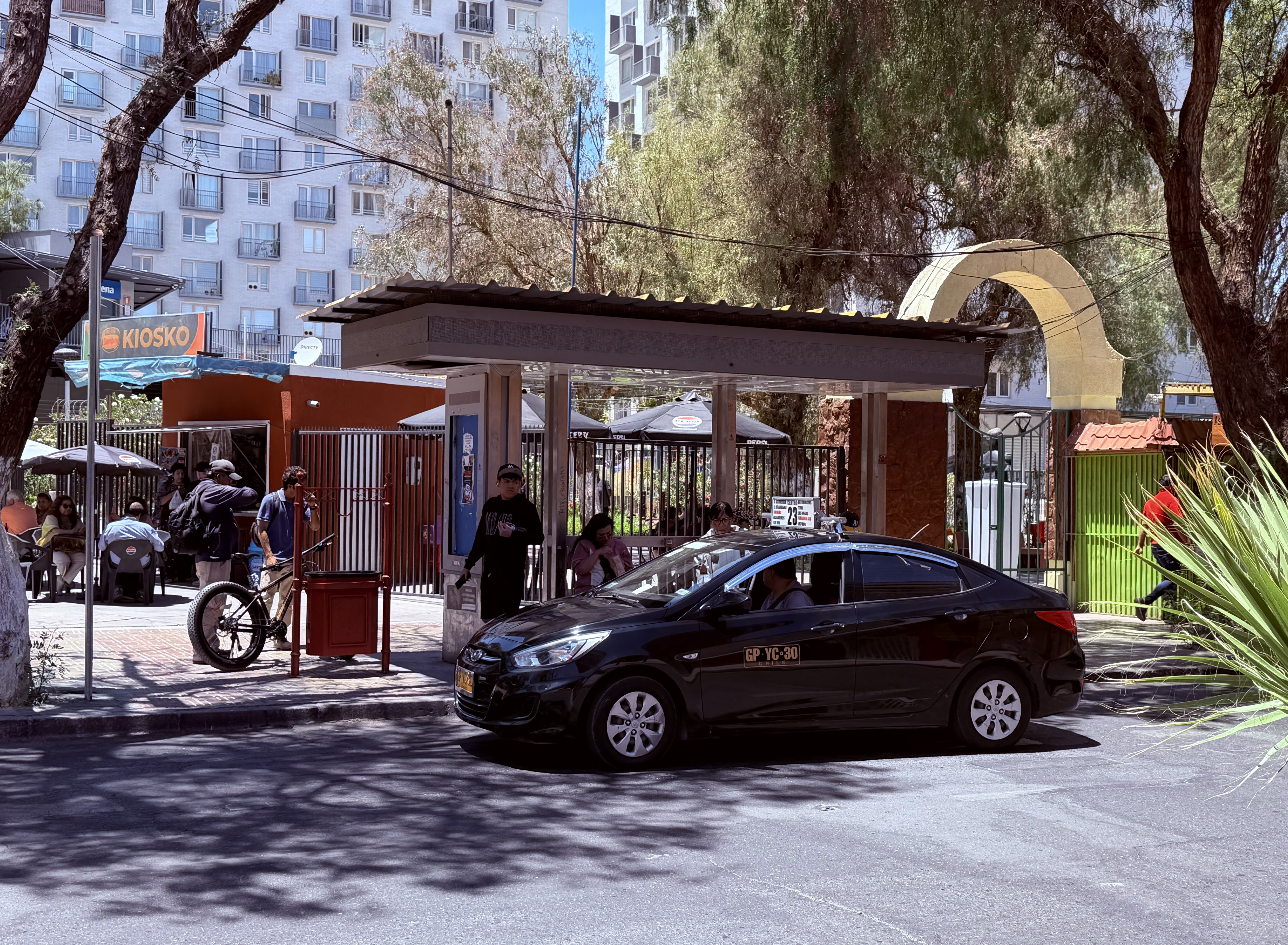 MUNICIPIO SE COMPROMETE A LA MANTENCIÓN DE 20 MODERNAS PARADAS EN LA CIUDAD