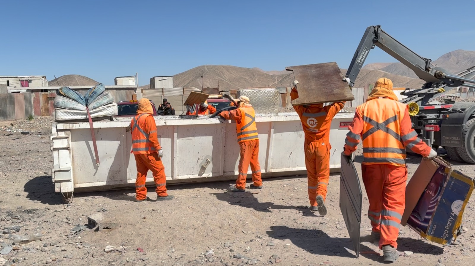 MUNICIPIO DE CALAMA A TRAVÉS DE SEGURIDAD PÚBLICA SUPERA LAS 100 TONELADAS DE RESIDUOS RETIRADOS DE LA VÍA PÚBLICA